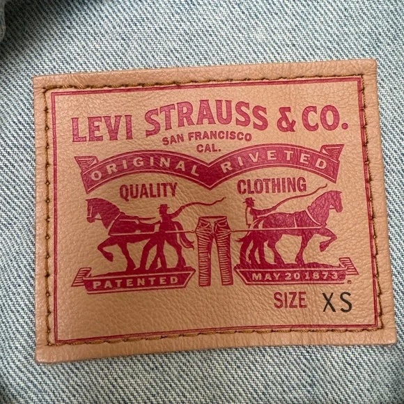 Levi Strauss Denim Vest - Picture 4 of 5